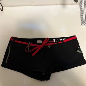 Womans Volcom Swim/Surf Shorts.  Hawaiian Style shorts.